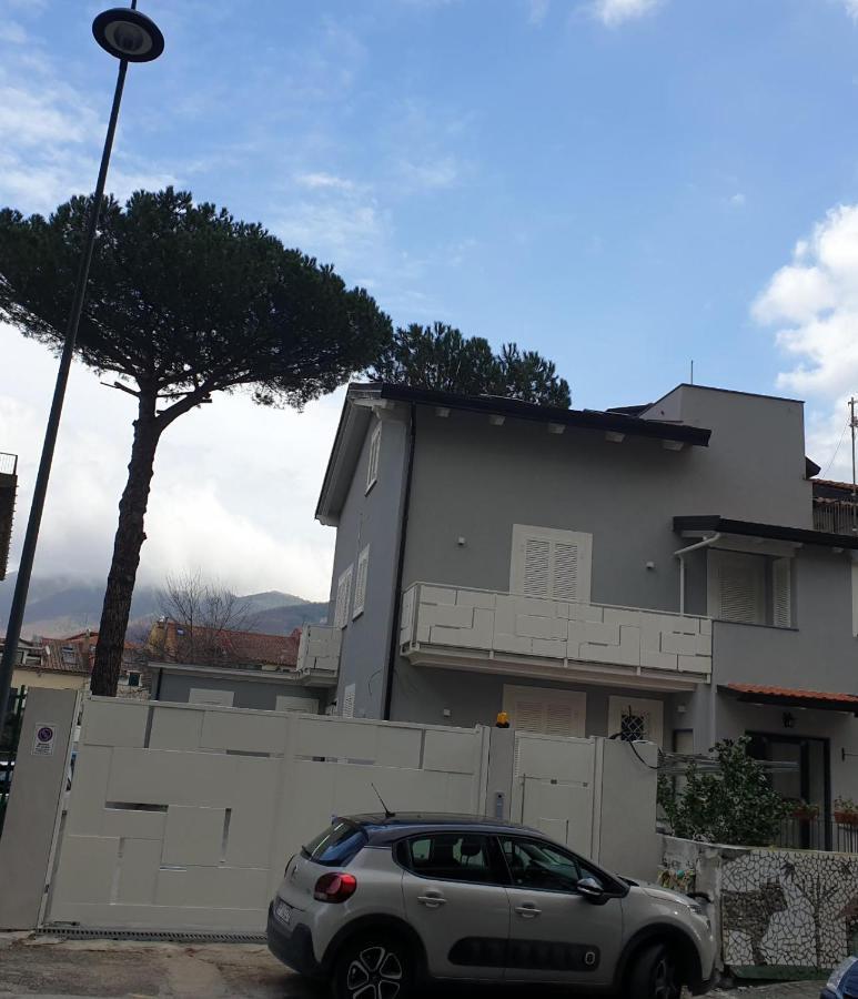 Casa Due Maggio Apartamento Cava deʼ Tirreni Exterior foto